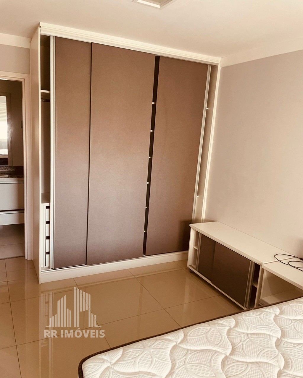 Apartamento à venda com 1 quarto, 68m² - Foto 9