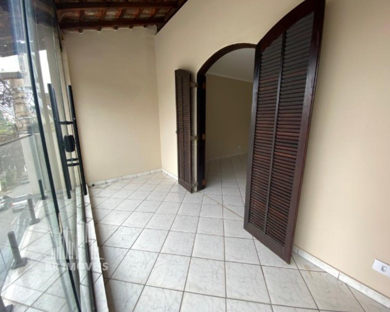 Casa à venda com 3 quartos, 220m² - Foto 8