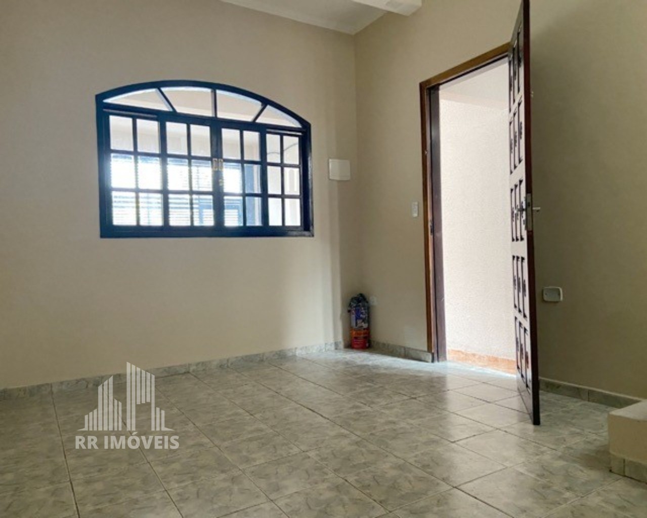 Casa à venda com 3 quartos, 220m² - Foto 5