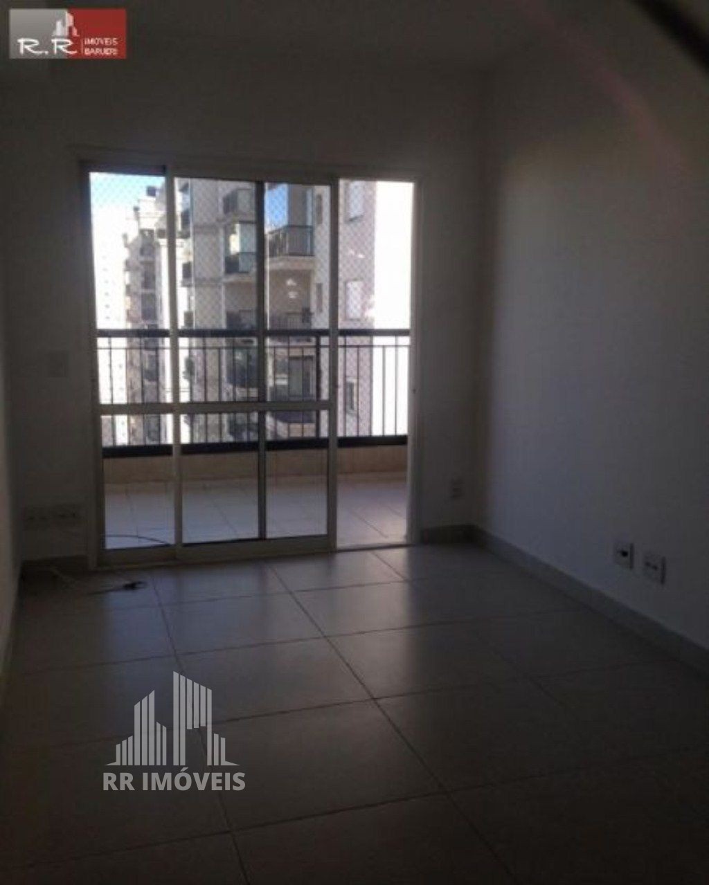 Apartamento à venda com 2 quartos, 76m² - Foto 2