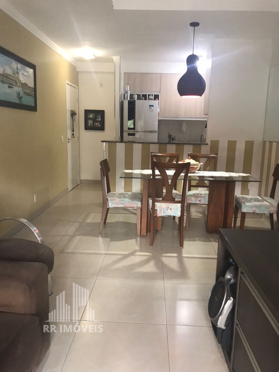 Apartamento à venda com 3 quartos, 80m² - Foto 2