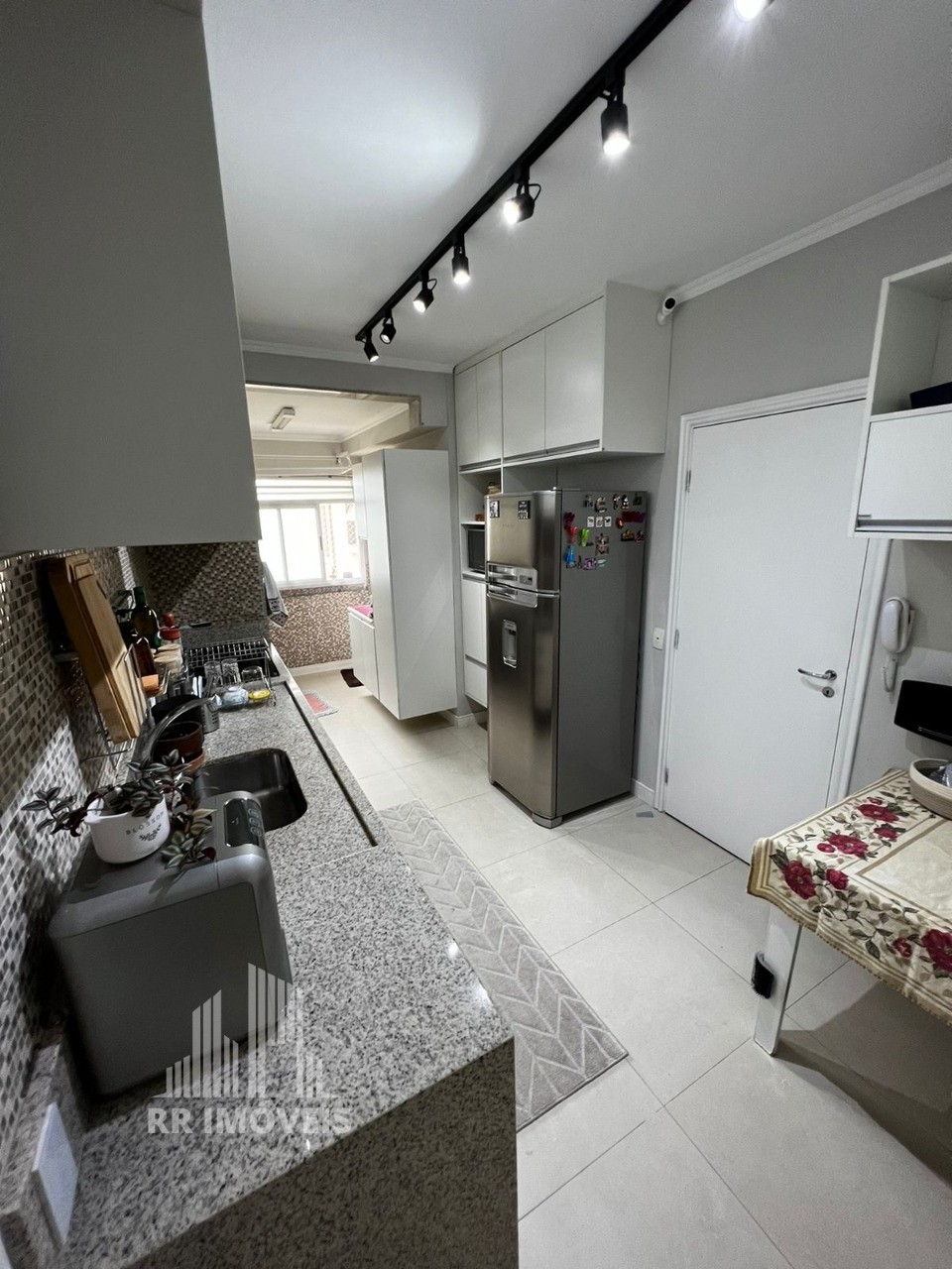 Apartamento à venda com 3 quartos, 139m² - Foto 10