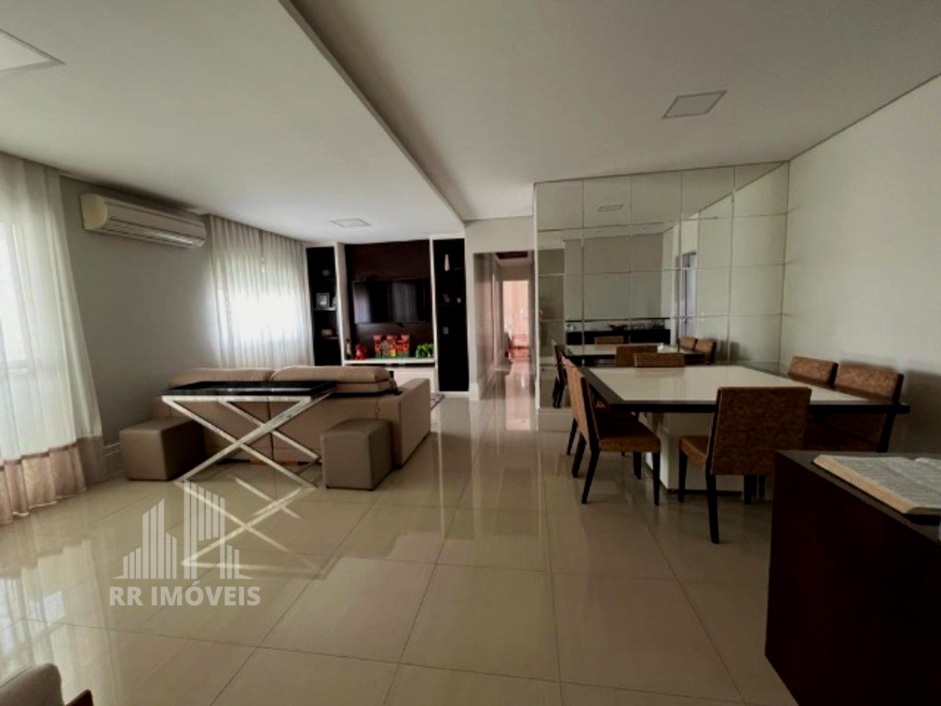 Apartamento à venda com 3 quartos, 133m² - Foto 1