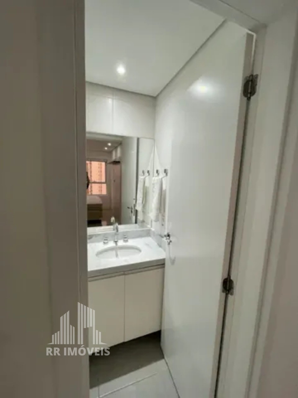 Apartamento à venda com 2 quartos, 67m² - Foto 11