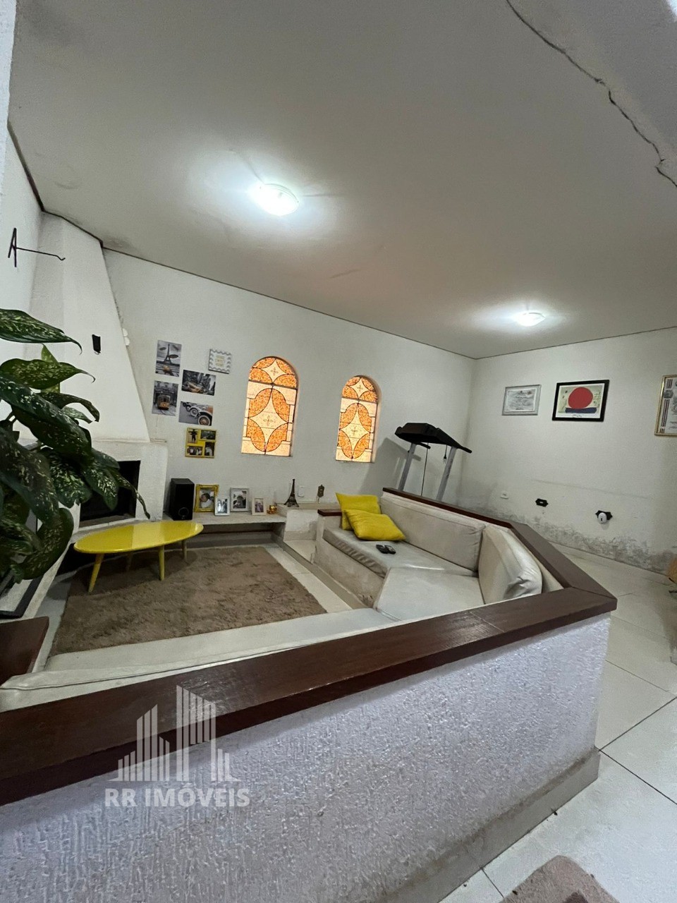 Casa à venda com 3 quartos, 250m² - Foto 3