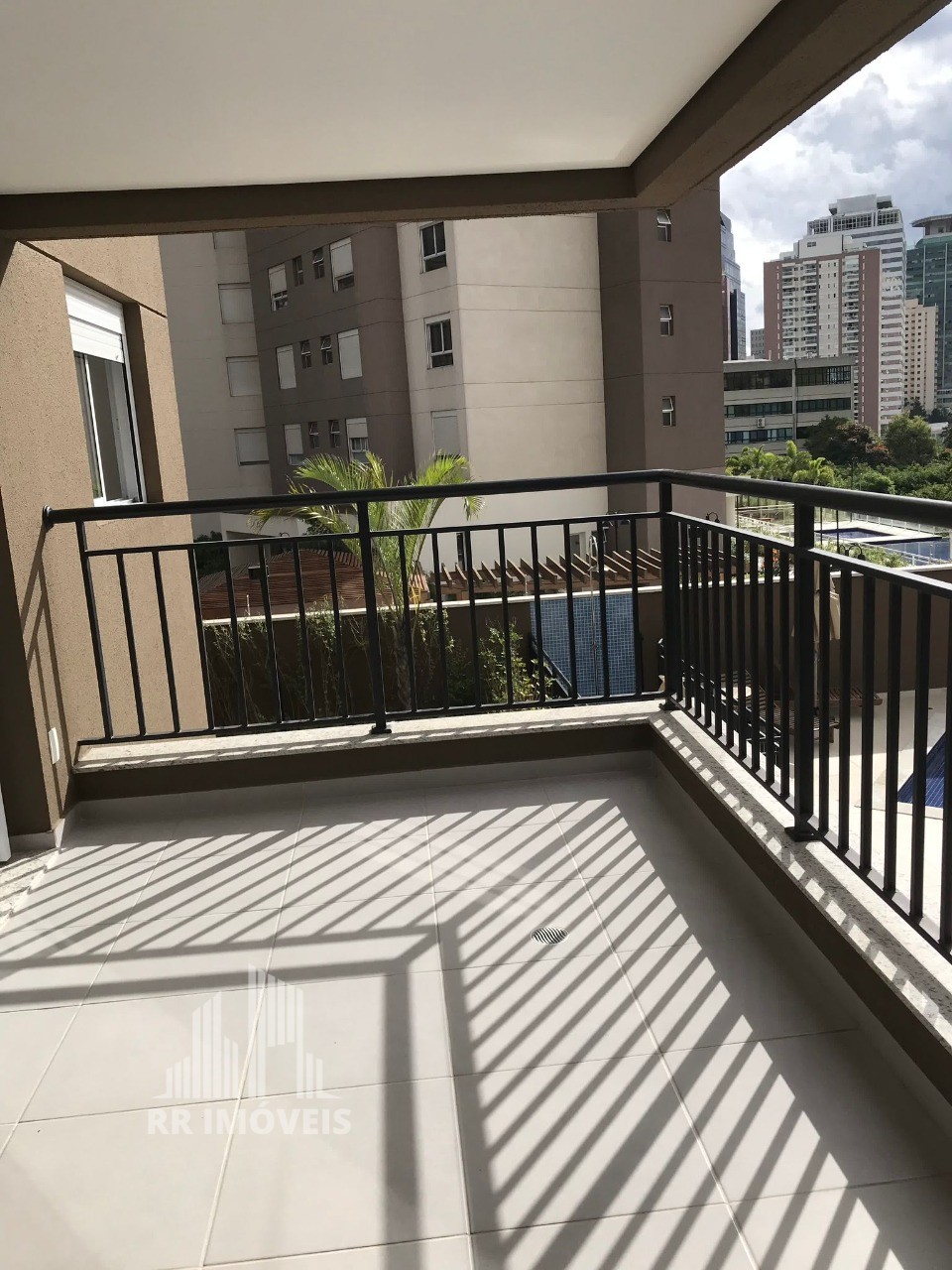 Apartamento à venda com 2 quartos, 69m² - Foto 9