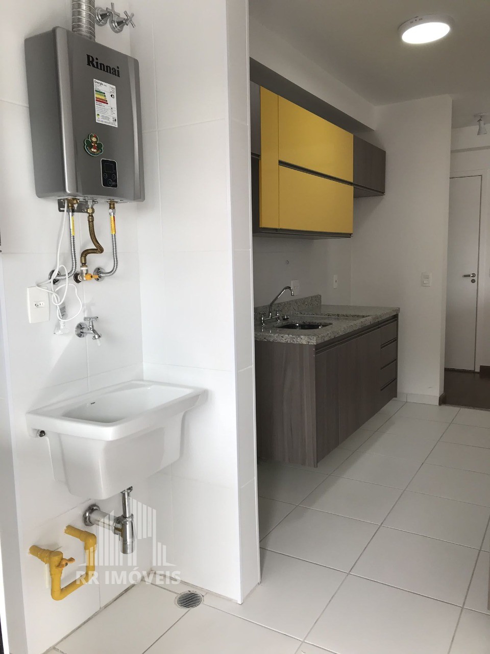 Apartamento à venda com 2 quartos, 69m² - Foto 3