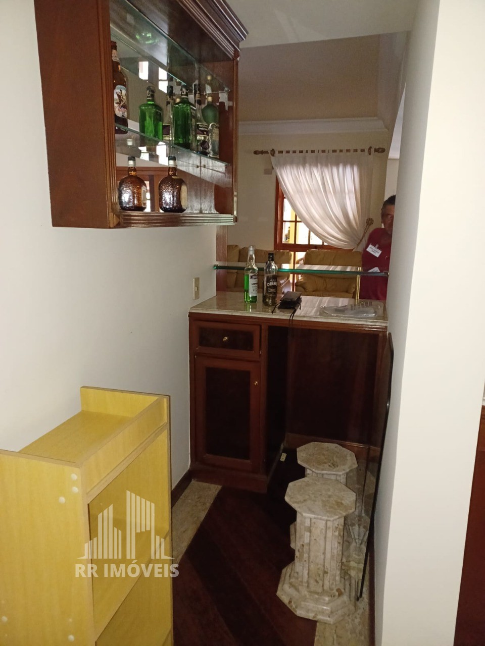 Casa para alugar com 4 quartos, 320m² - Foto 14