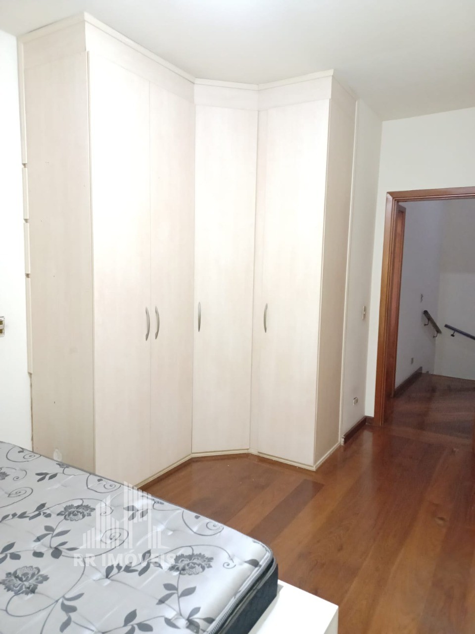 Casa para alugar com 4 quartos, 320m² - Foto 17