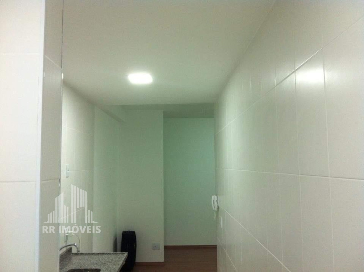 Apartamento à venda com 2 quartos, 73m² - Foto 3