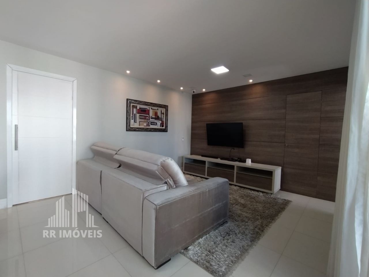 Apartamento à venda com 3 quartos, 155m² - Foto 2