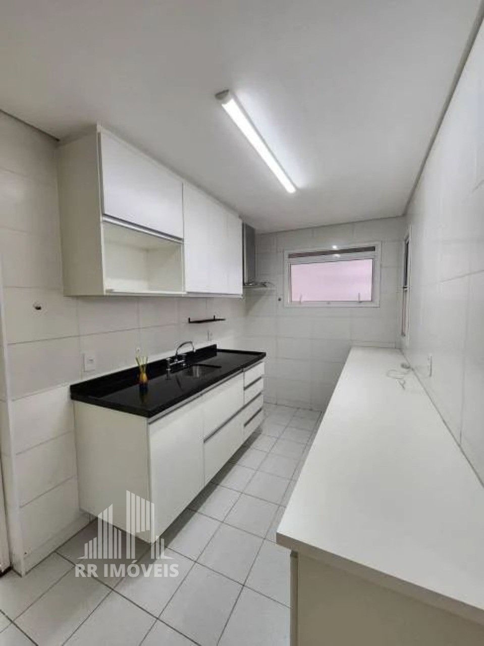 Apartamento à venda com 3 quartos, 107m² - Foto 7