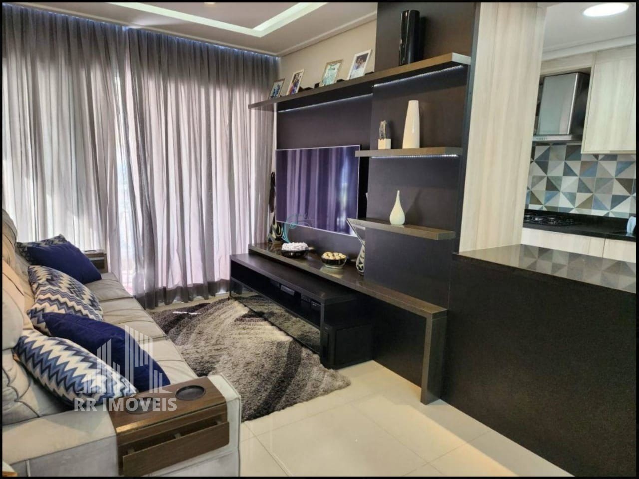 Apartamento à venda com 2 quartos, 80m² - Foto 3