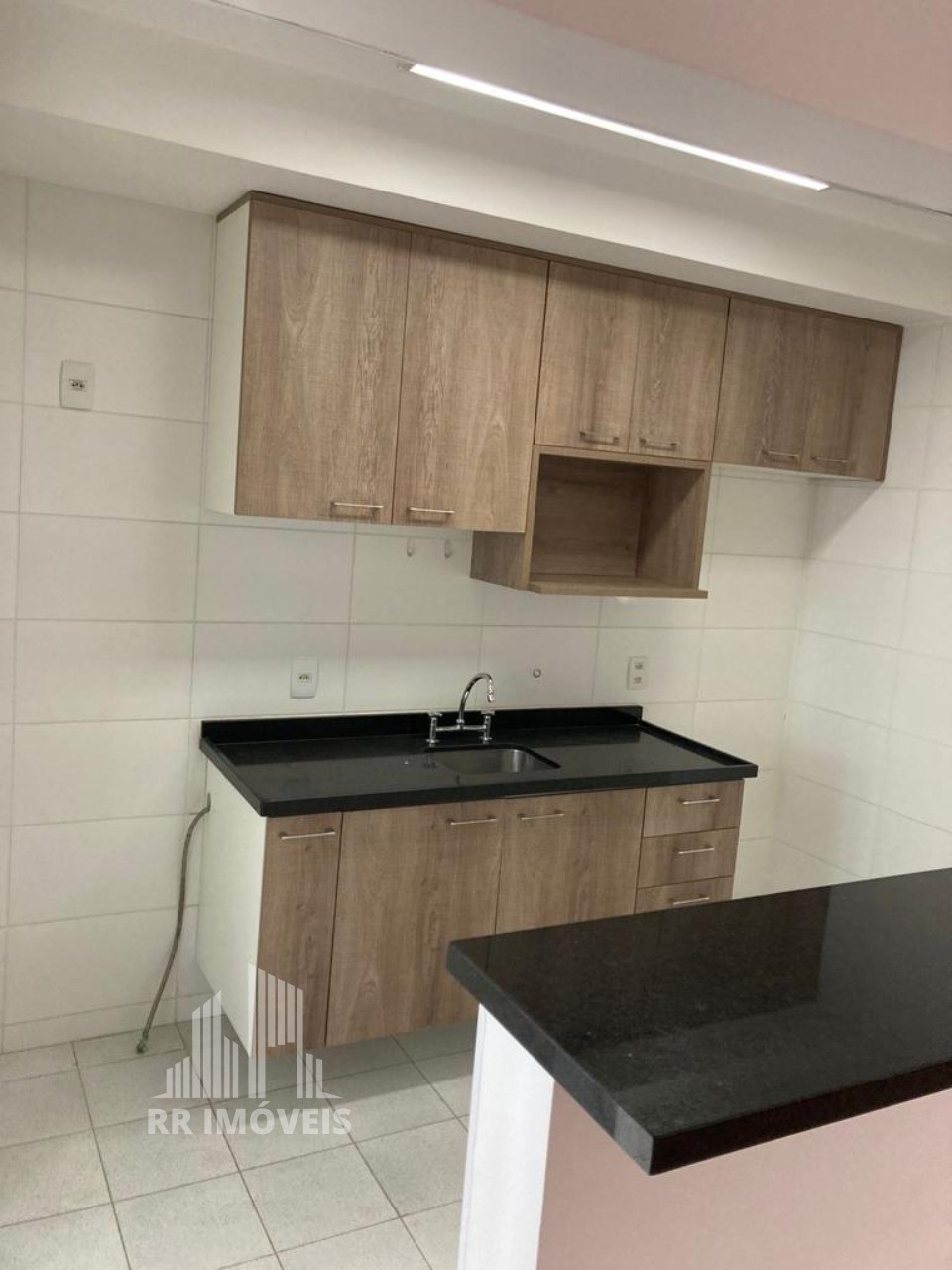 Apartamento à venda com 2 quartos, 79m² - Foto 4