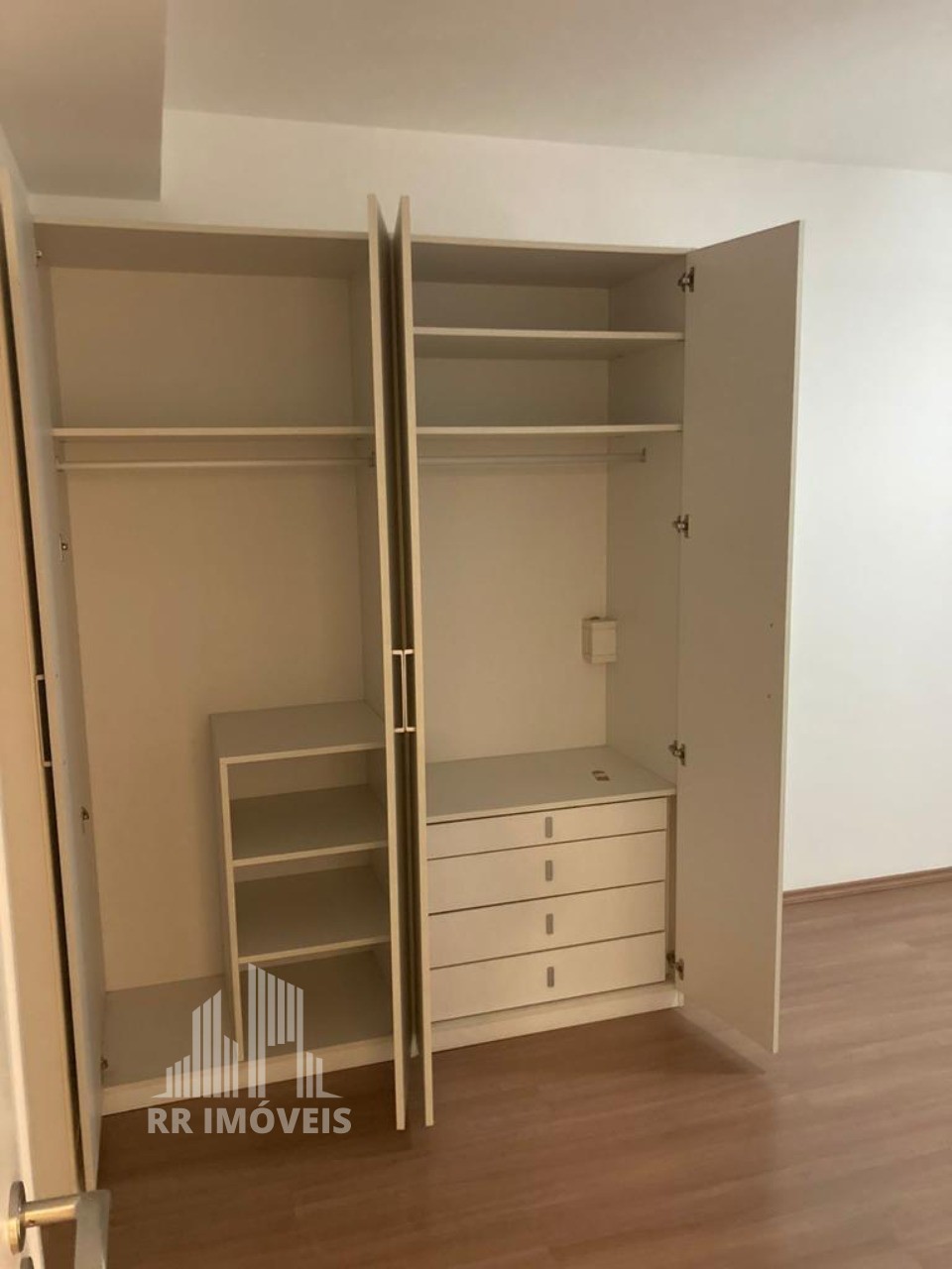 Apartamento à venda com 2 quartos, 79m² - Foto 10