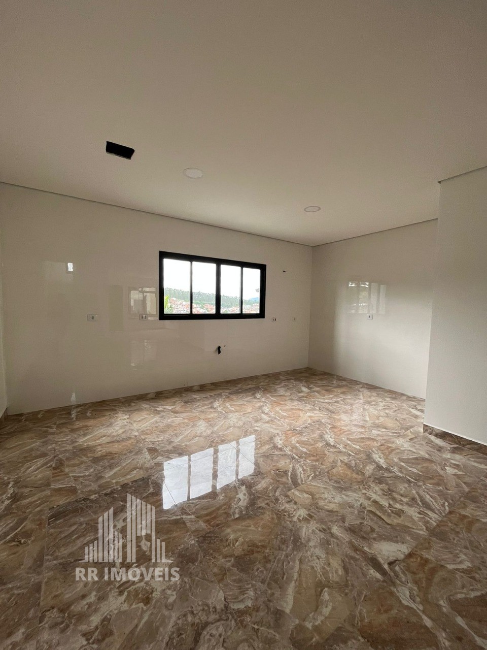 Casa à venda com 3 quartos, 120m² - Foto 3