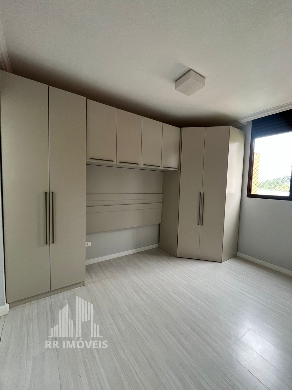 Apartamento à venda com 3 quartos, 77m² - Foto 14