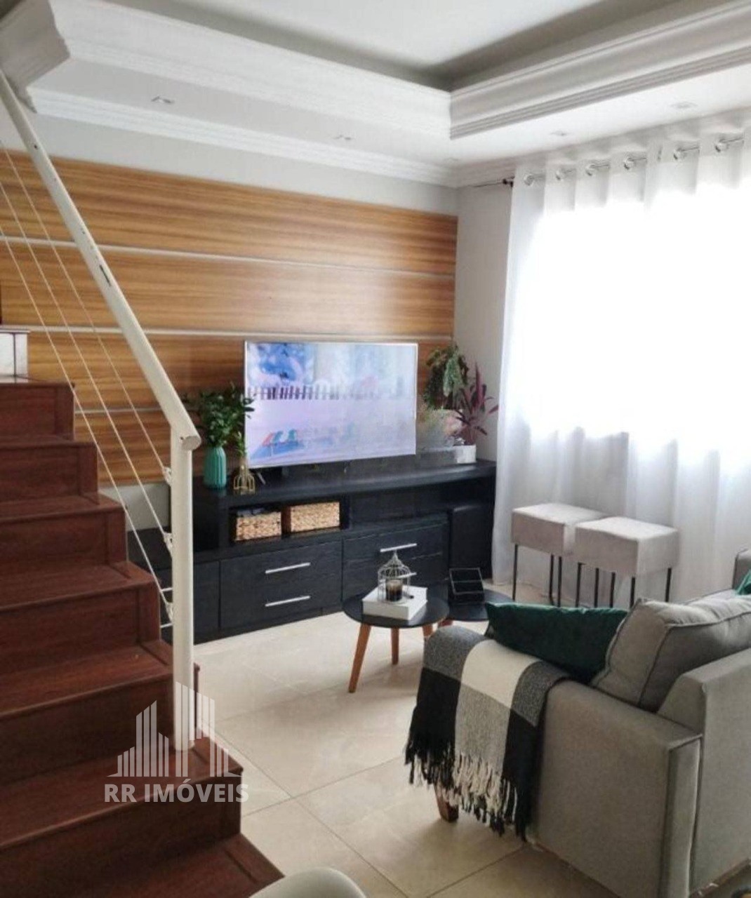 Casa à venda com 3 quartos, 96m² - Foto 1