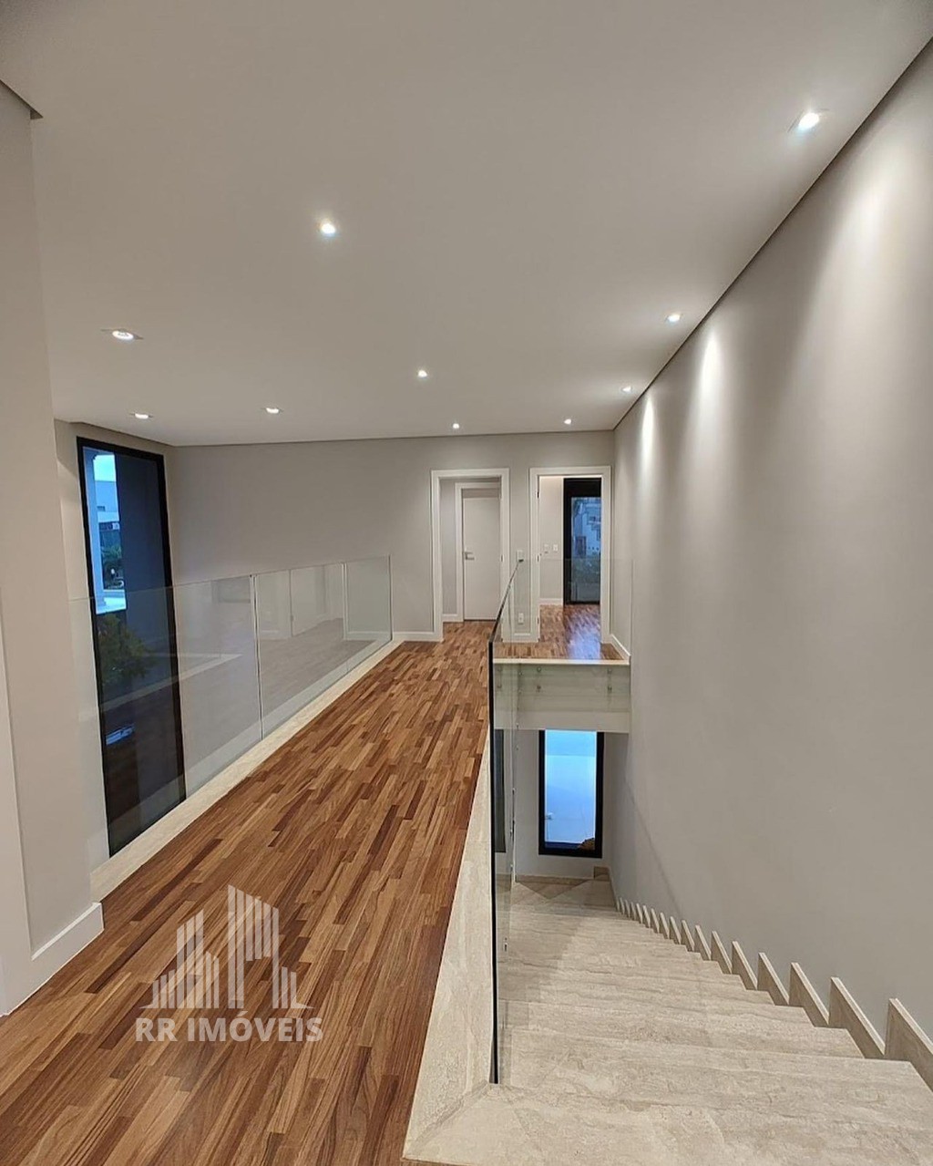 Casa à venda com 4 quartos, 338m² - Foto 7