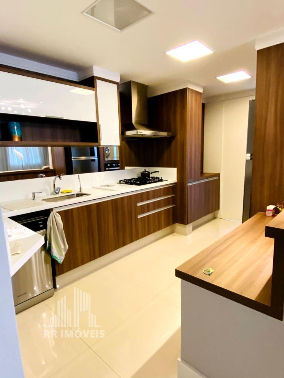 Apartamento à venda com 3 quartos, 110m² - Foto 9