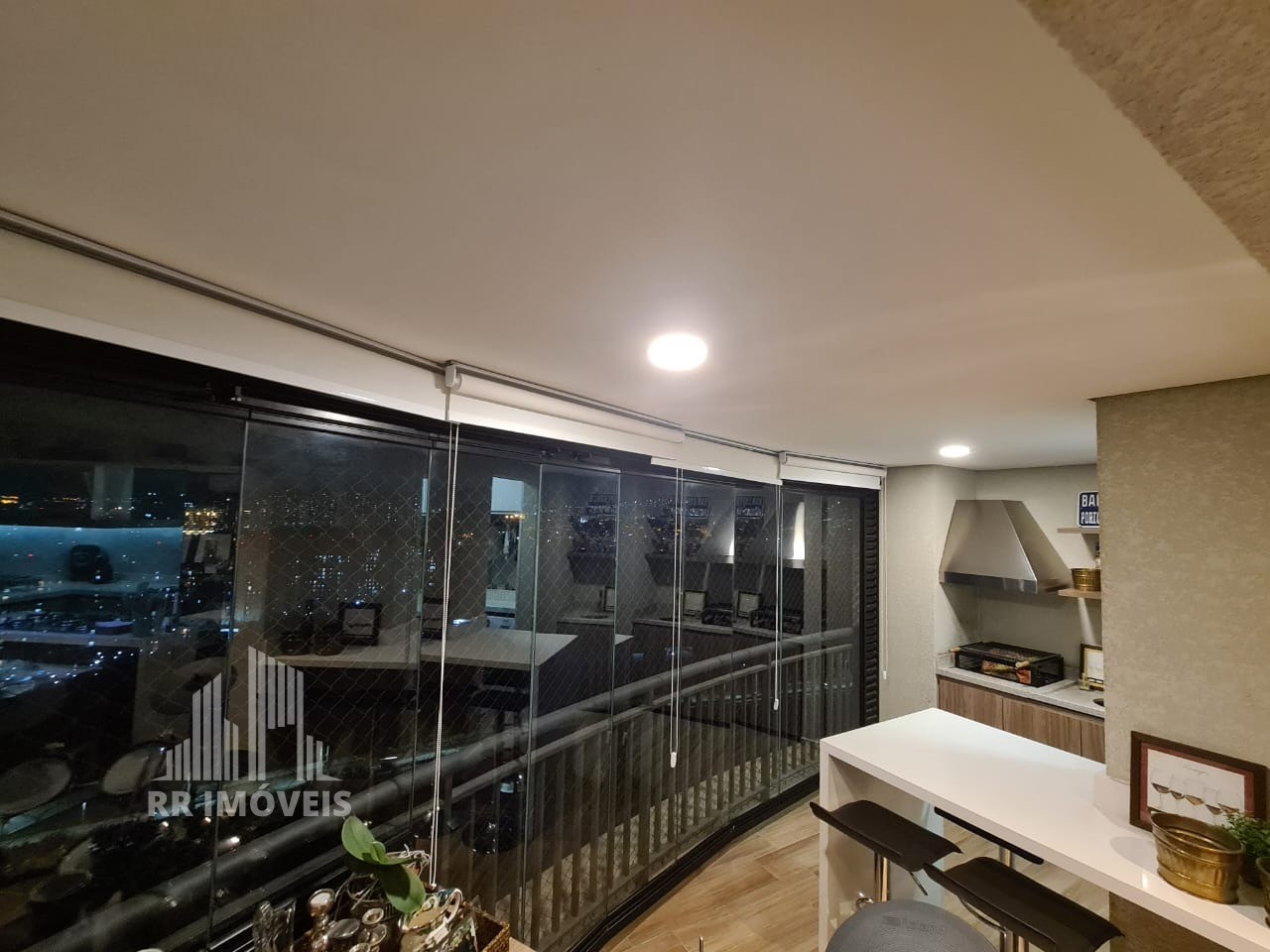 Apartamento à venda com 3 quartos, 87m² - Foto 12