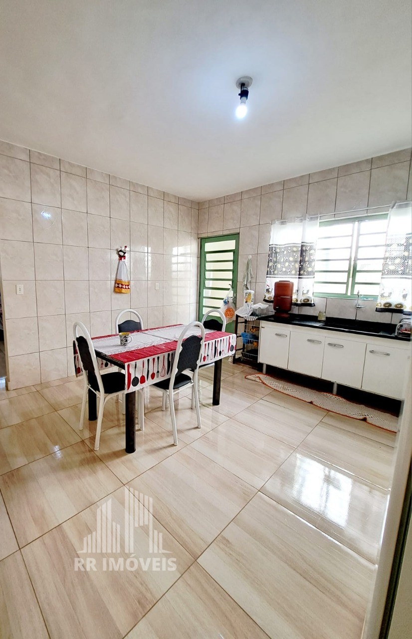 Casa à venda com 2 quartos, 129m² - Foto 3