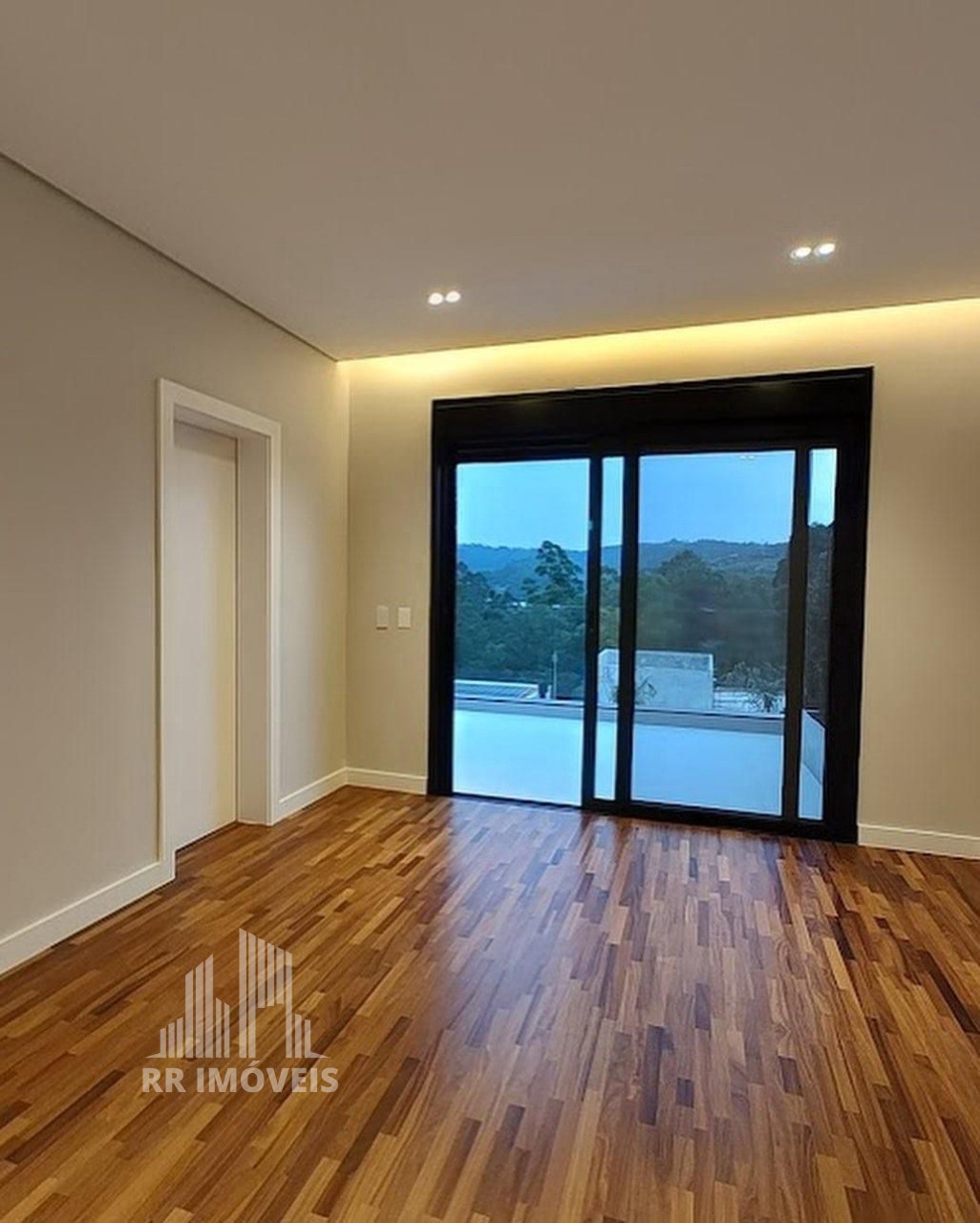 Casa à venda com 4 quartos, 338m² - Foto 8