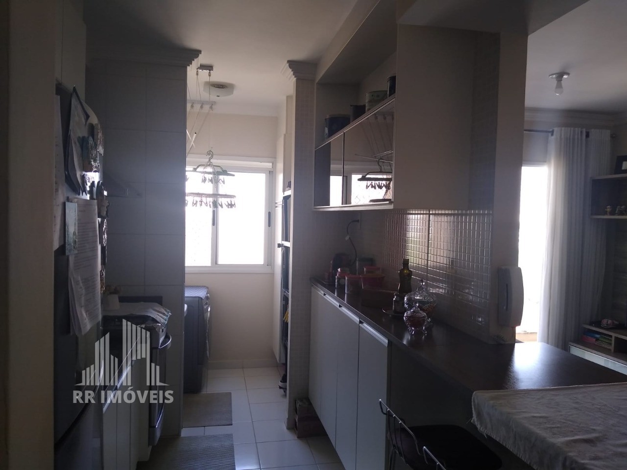 Apartamento à venda com 2 quartos, 72m² - Foto 2