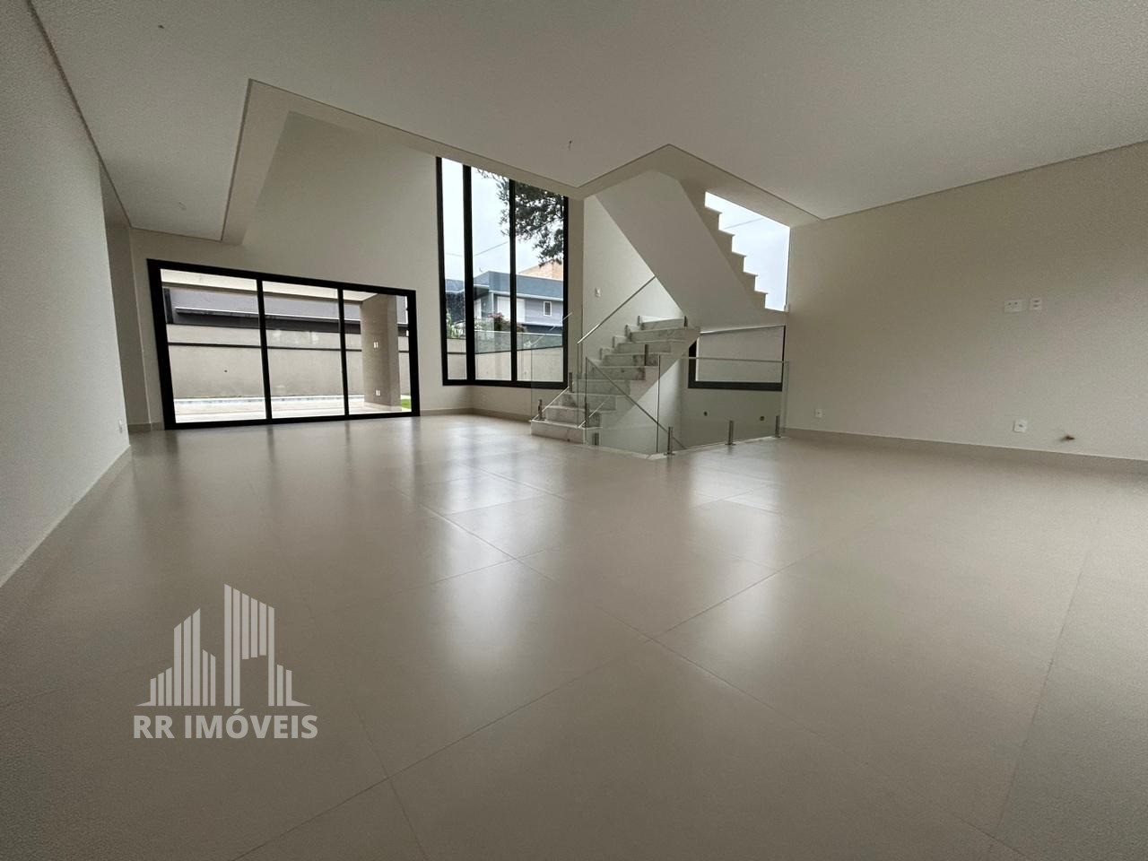 Casa à venda com 4 quartos, 365m² - Foto 14