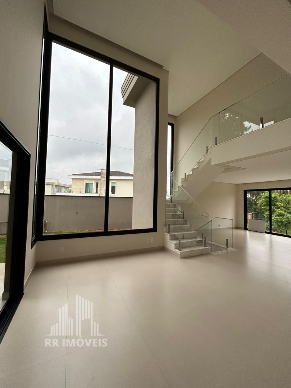 Casa à venda com 4 quartos, 365m² - Foto 17