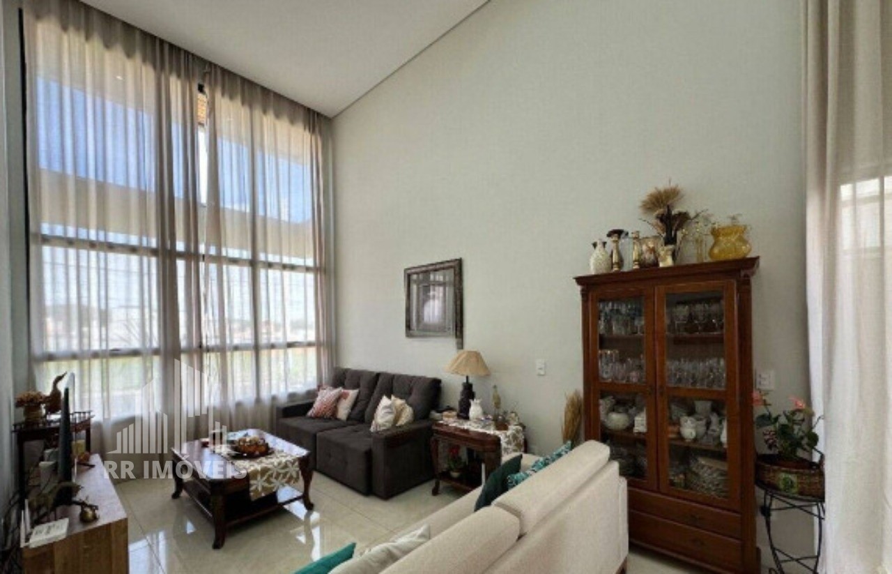 Casa à venda com 3 quartos, 170m² - Foto 1