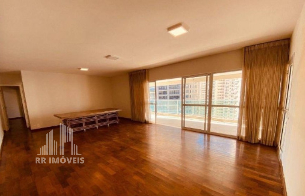 Apartamento à venda com 4 quartos, 212m² - Foto 1