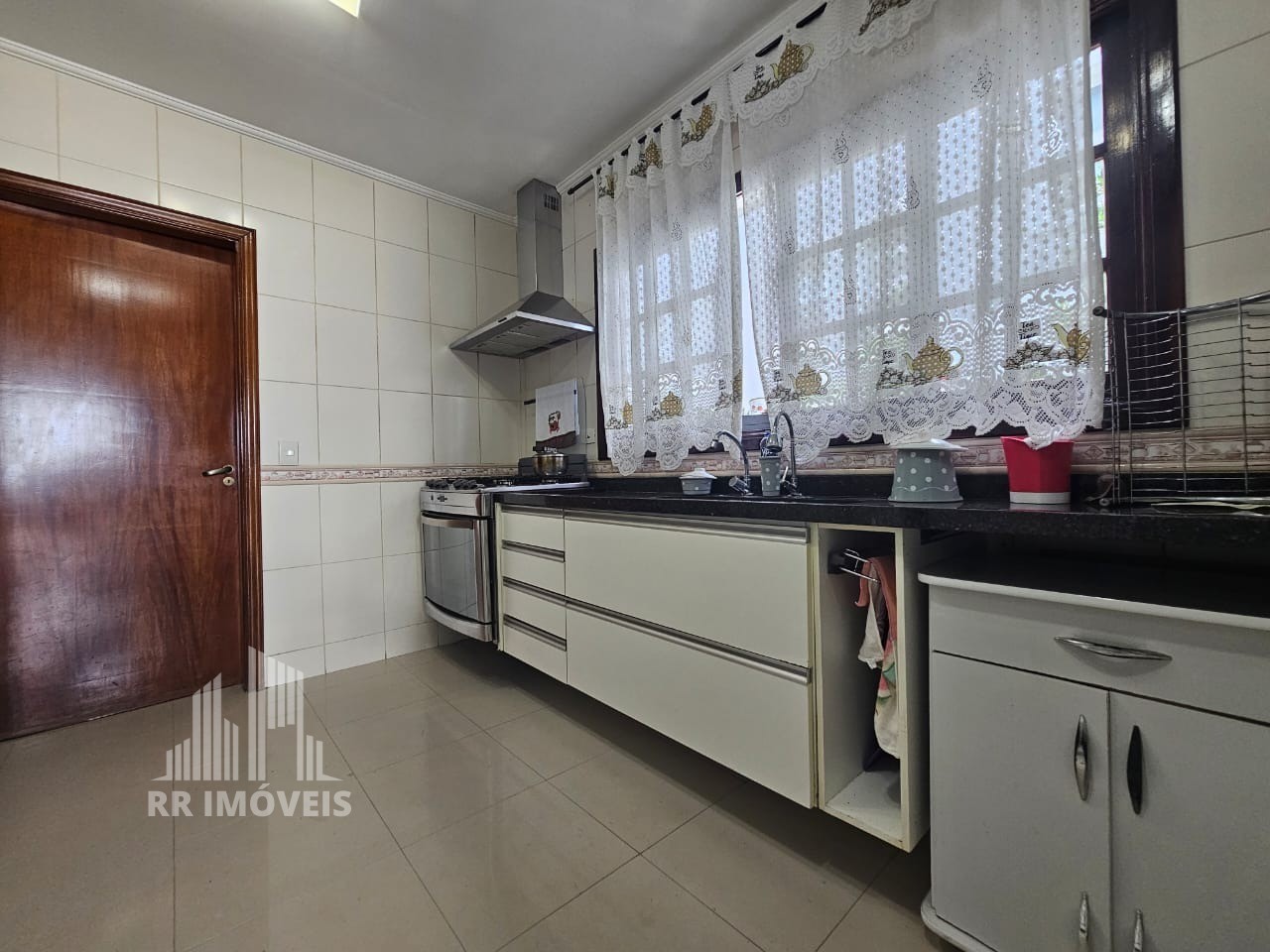 Casa à venda com 3 quartos, 345m² - Foto 11