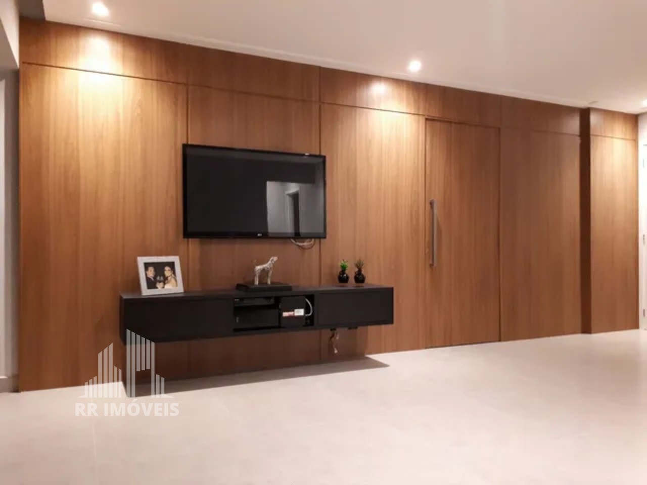 Apartamento à venda com 2 quartos, 82m² - Foto 1