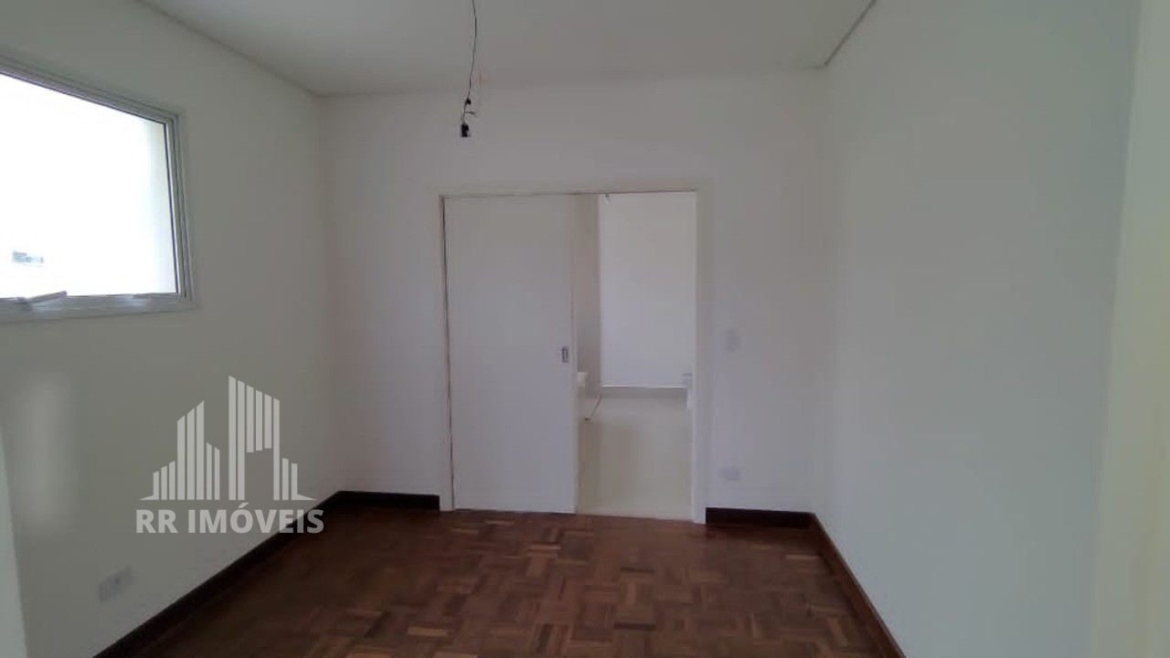 Casa à venda com 4 quartos, 430m² - Foto 16