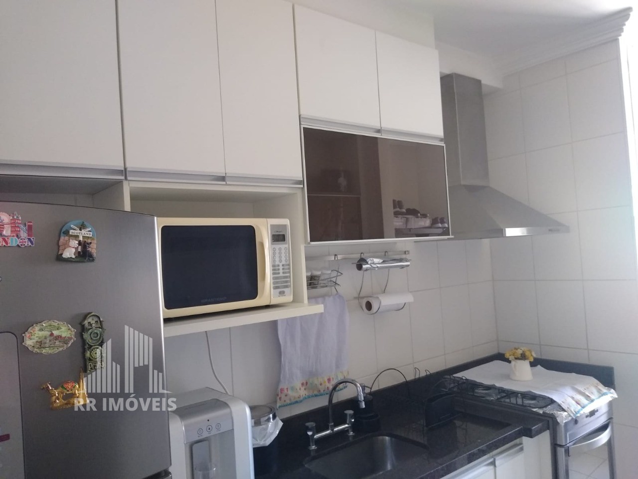 Apartamento à venda com 2 quartos, 72m² - Foto 1