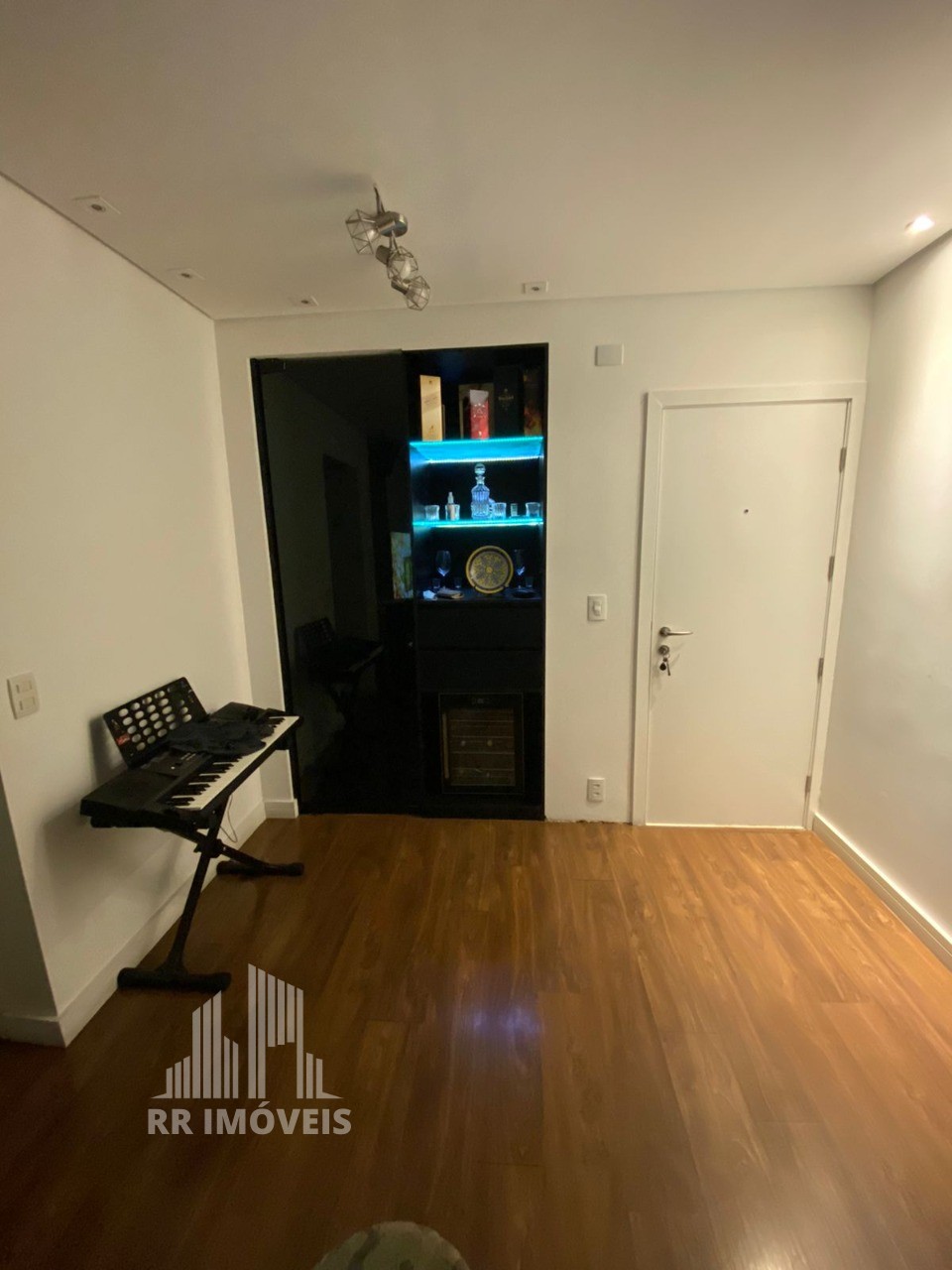 Apartamento à venda com 3 quartos, 94m² - Foto 6