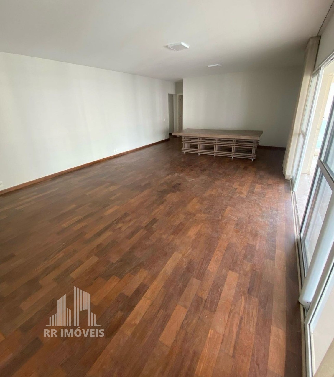 Apartamento à venda com 4 quartos, 212m² - Foto 6