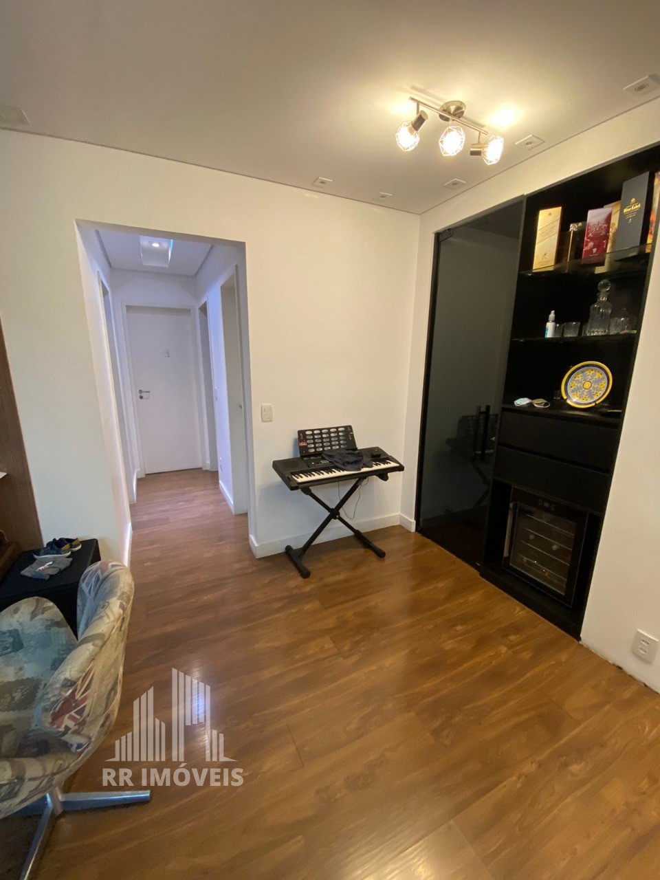 Apartamento à venda com 3 quartos, 94m² - Foto 5