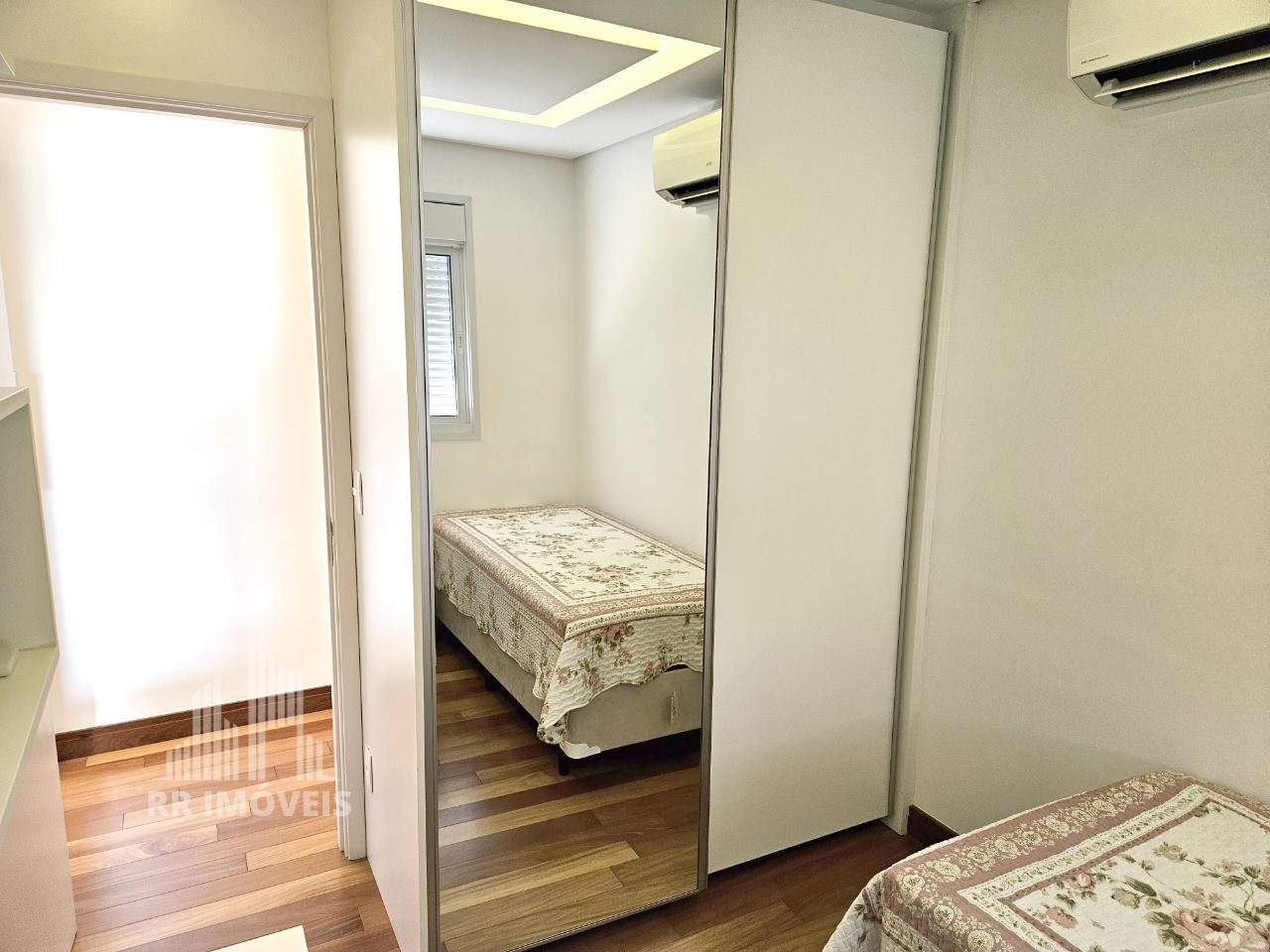 Apartamento à venda com 2 quartos, 75m² - Foto 22