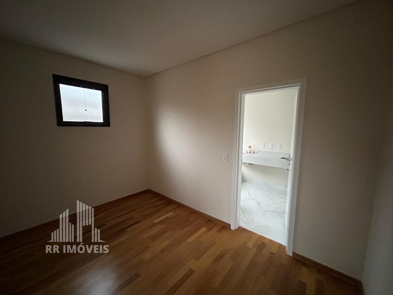 Casa à venda com 4 quartos, 365m² - Foto 19