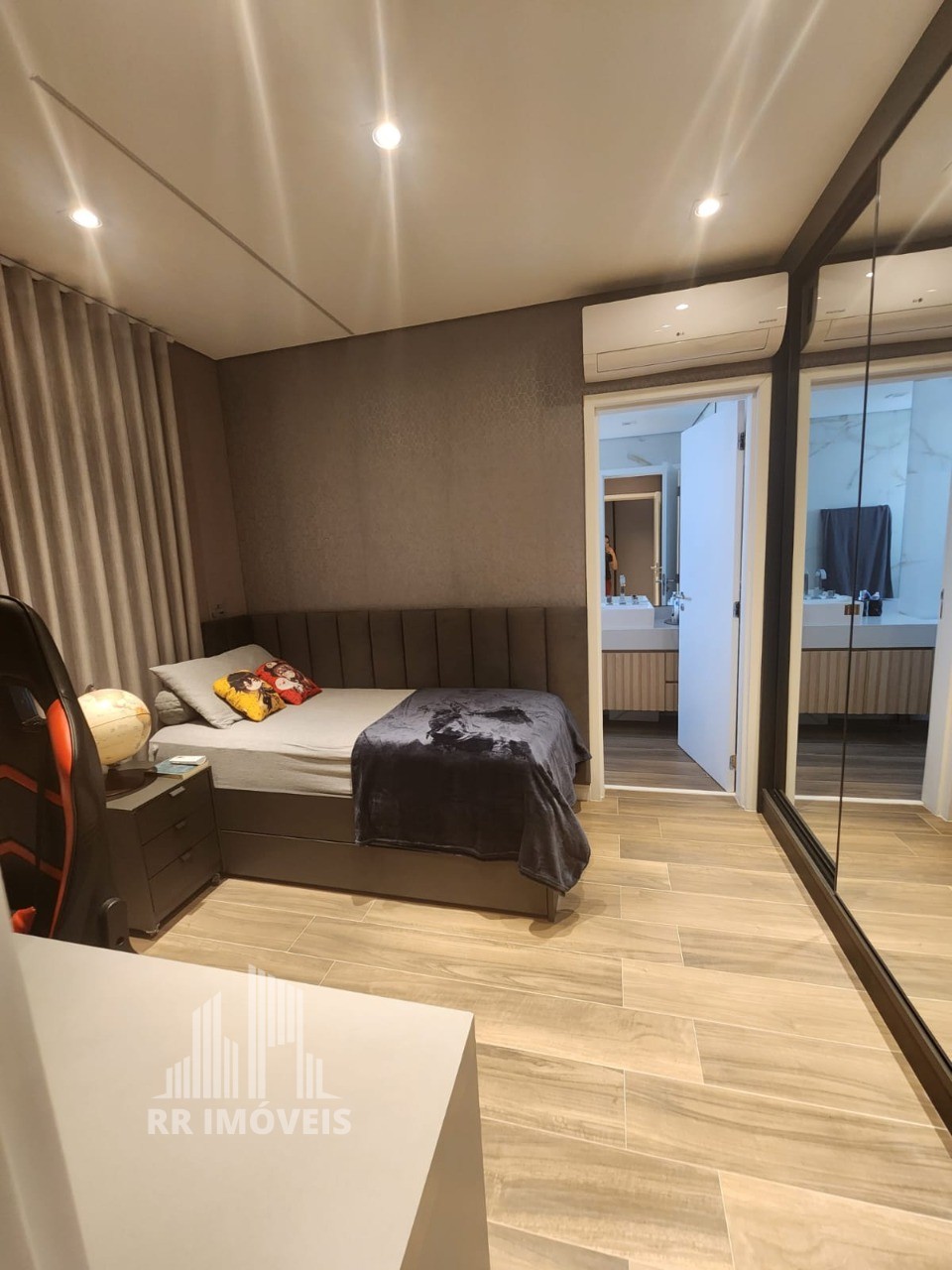 Apartamento à venda com 4 quartos, 228m² - Foto 26