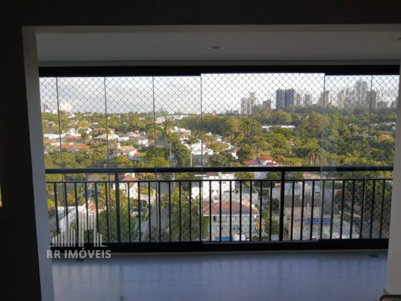 Apartamento à venda com 2 quartos, 82m² - Foto 3