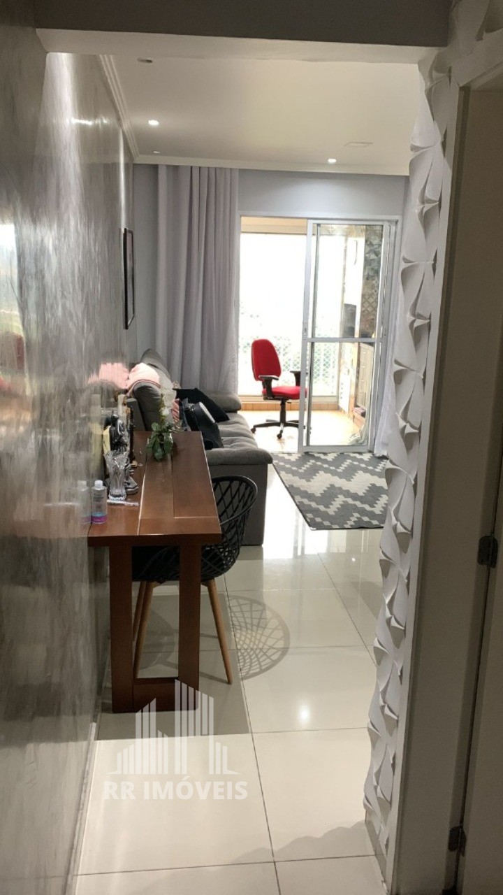 Apartamento à venda com 3 quartos, 85m² - Foto 2