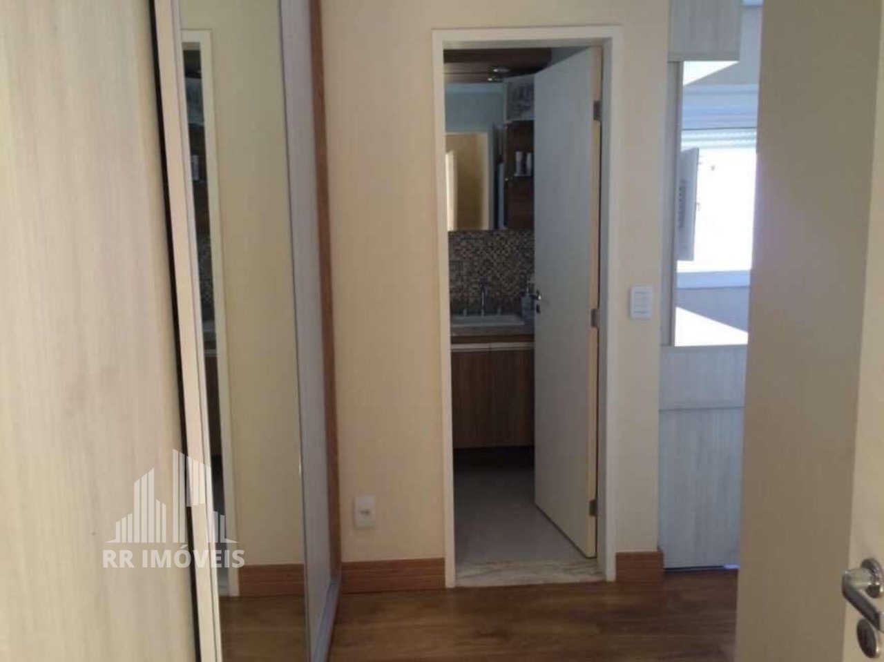 Apartamento à venda com 3 quartos, 94m² - Foto 9