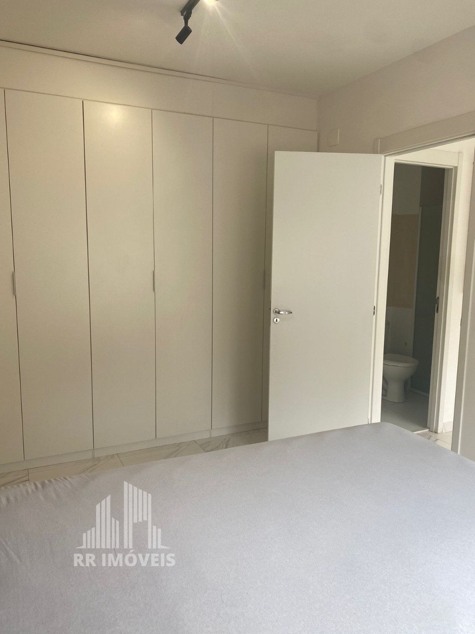 Apartamento à venda com 1 quarto, 47m² - Foto 19