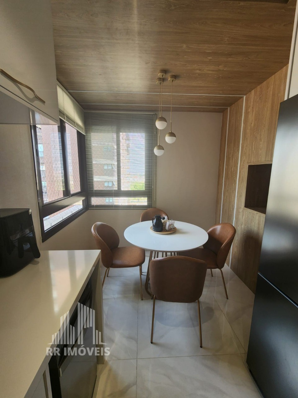 Apartamento à venda com 4 quartos, 228m² - Foto 13