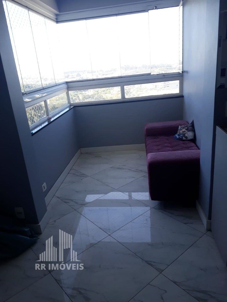 Apartamento à venda com 2 quartos, 72m² - Foto 3