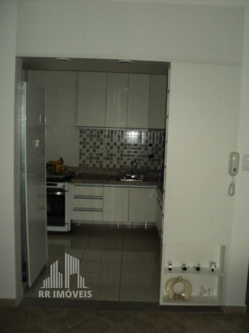 Apartamento à venda com 2 quartos, 79m² - Foto 10