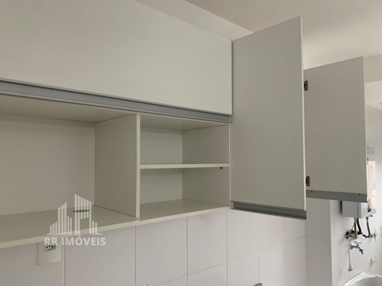 Apartamento à venda com 2 quartos, 60m² - Foto 4